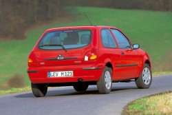 mazda_121_rear_red_2005.jpg